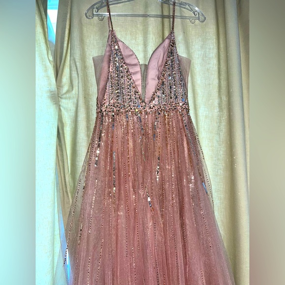 Prom dress - Picture 2 of 3